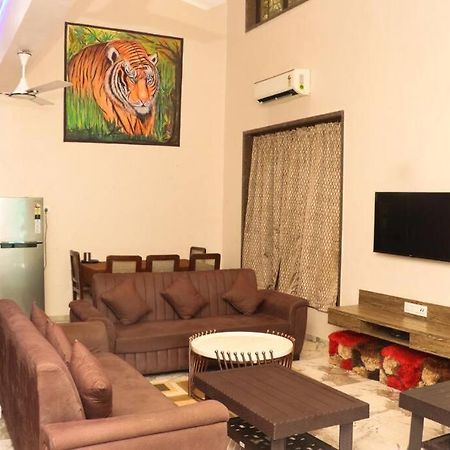 Gk Beach House 5Bhk Pvt Pool Bombaim Exterior foto